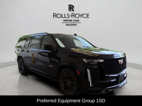 Used 2023 Cadillac Escalade ESV V AWD/4WD image 4