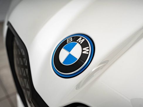 Certified 2025 BMW iX xDrive50 w/ Premium Package AWD/4WD image 3