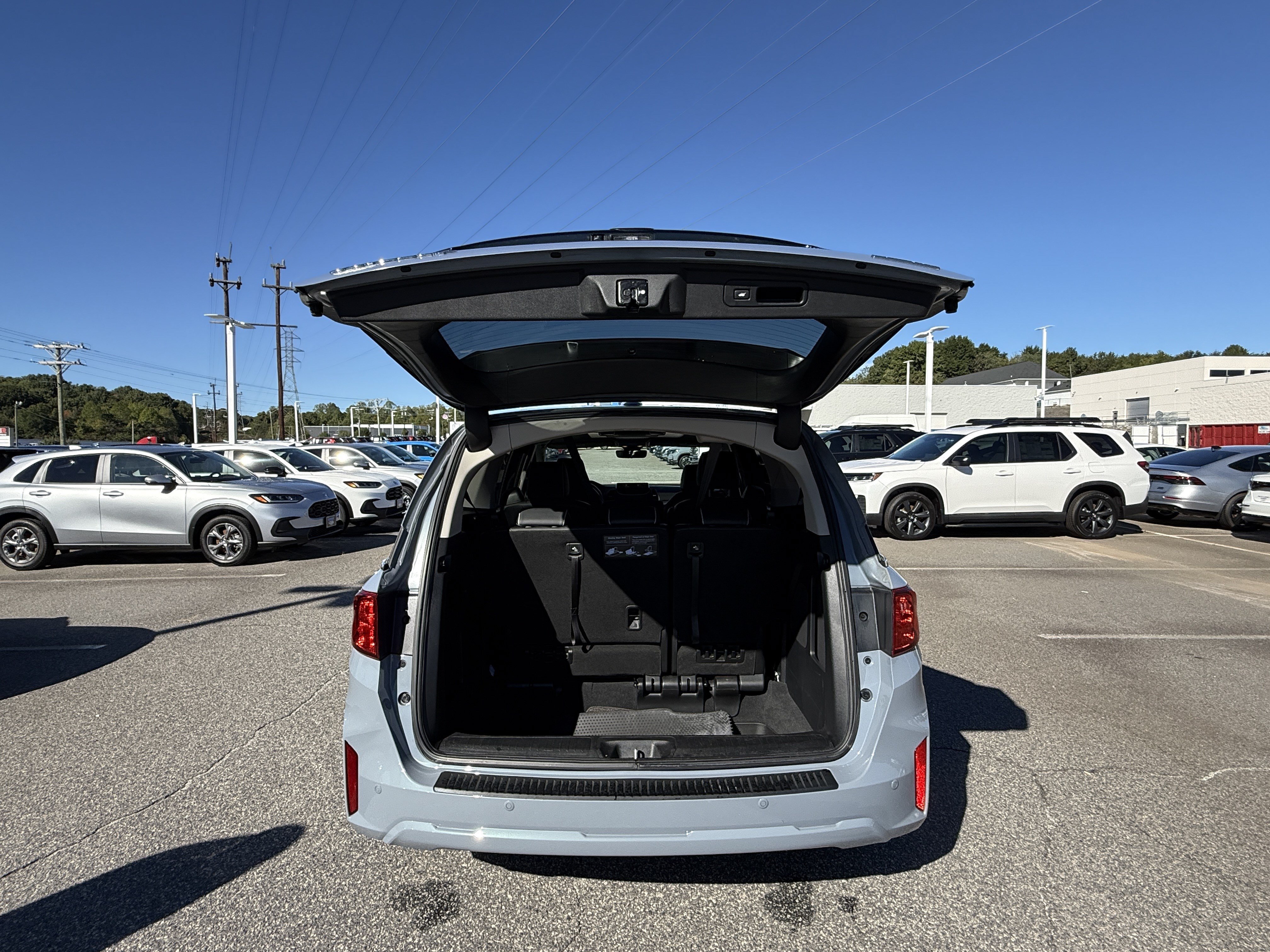 Used 2025 Honda Odyssey Touring image 34