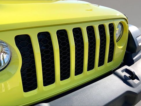 Used 2024 Jeep Wrangler Sport AWD/4WD image 25