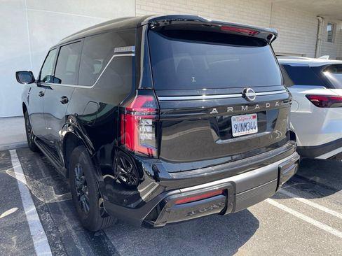 Used 2025 Nissan Armada SV AWD/4WD image 4