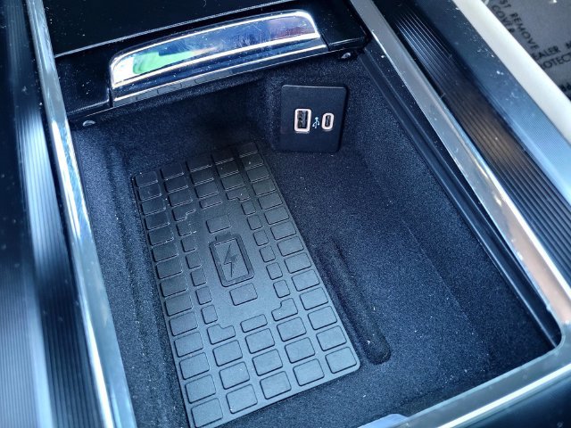 Used 2024 Lincoln Corsair AWD w/ Equipment Group 101A image 16