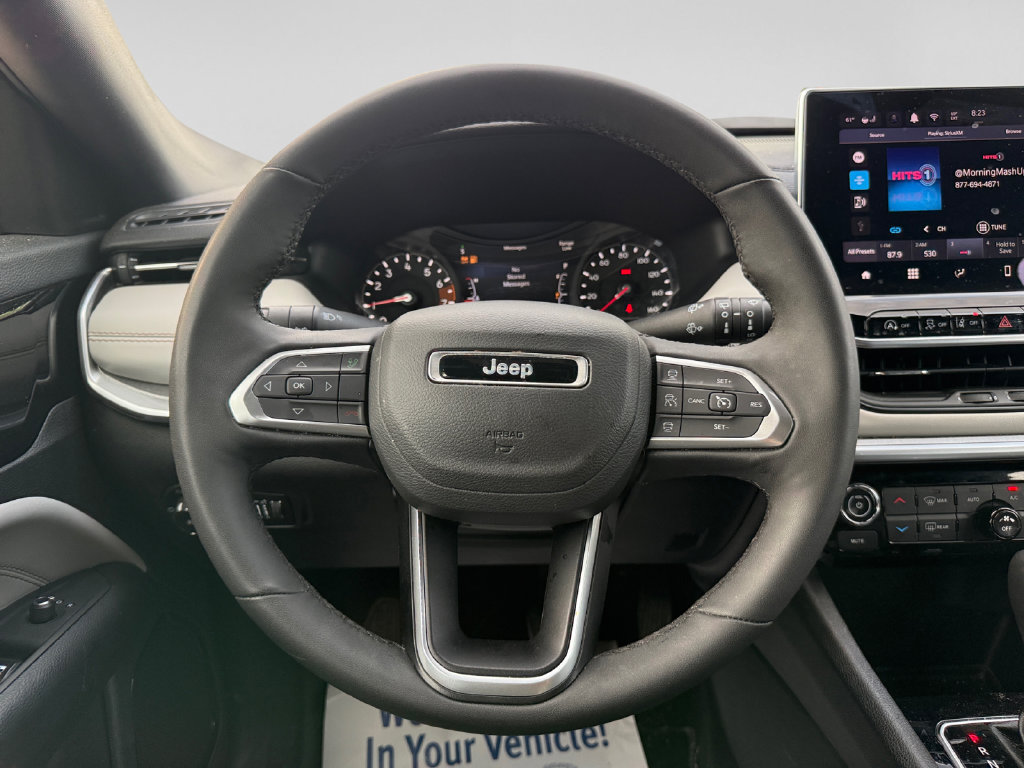Used 2025 Jeep Compass Limited AWD/4WD image 15