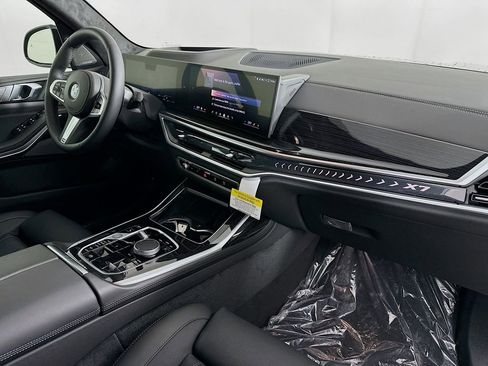 New 2026 BMW X7 xDrive40i w/ M Sport Package image 38