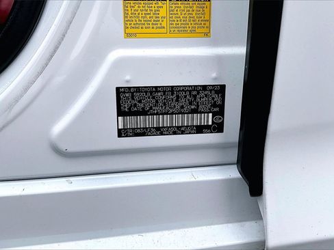 Used 2023 Lexus LS 500 F Sport w/ Cold Weather Package (CK) image 32