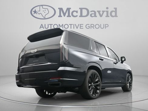 Used 2026 Cadillac Escalade Platinum Sport w/ LPO, ONYX Package AWD/4WD image 30