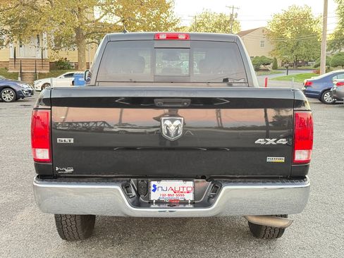 Used 2018 RAM 1500 Classic SLT w/ Luxury Group image 5