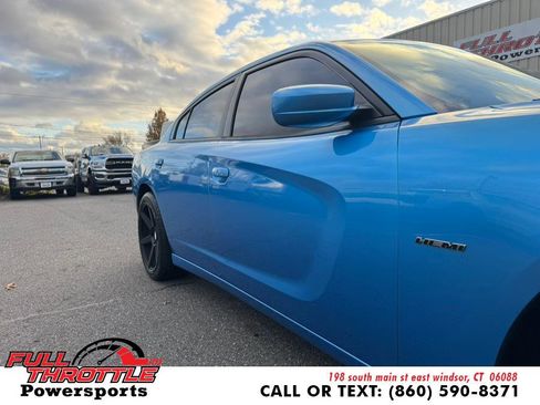 Used 2015 Dodge Charger R/T image 2