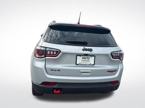 Used 2025 Jeep Compass Trailhawk AWD/4WD image 4