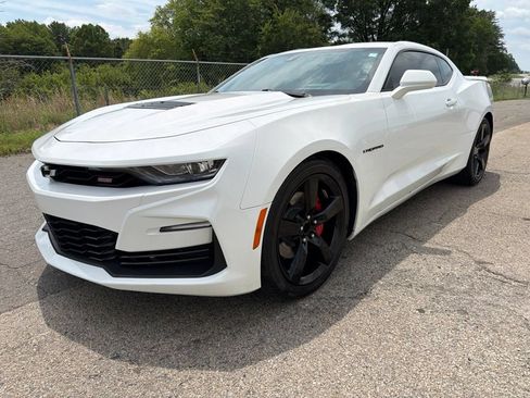Used 2021 Chevrolet Camaro SS RWD image 6