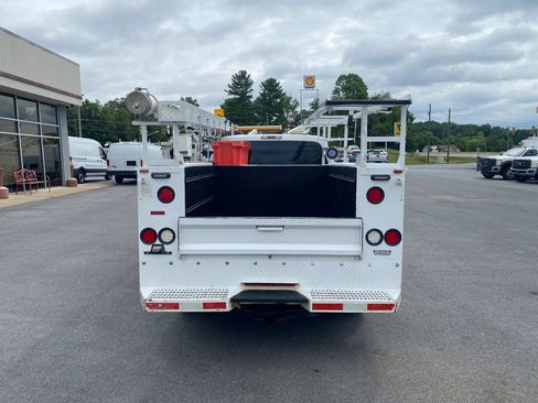 Used 2015 Ford F350 XL RWD image 4