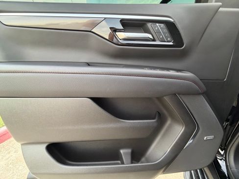 Used 2025 Chevrolet Tahoe RST w/ RST Capability Package AWD/4WD image 18