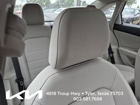 Used 2023 Volkswagen Jetta SE w/ Panoramic Sunroof Package FWD image 13