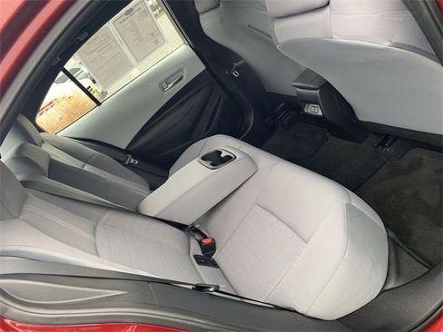 Used 2025 Toyota Corolla SE image 12