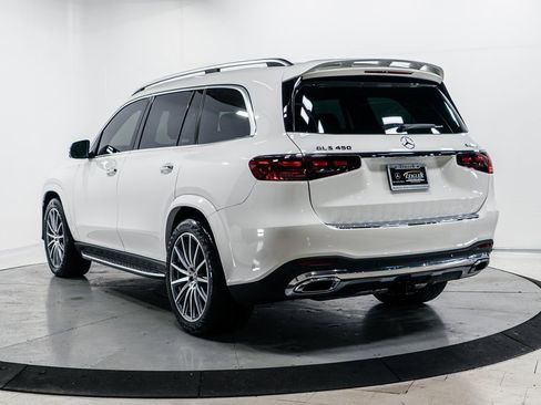 Used 2024 Mercedes-Benz GLS 450 4MATIC image 31