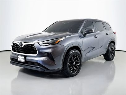 Used 2023 Toyota Highlander L