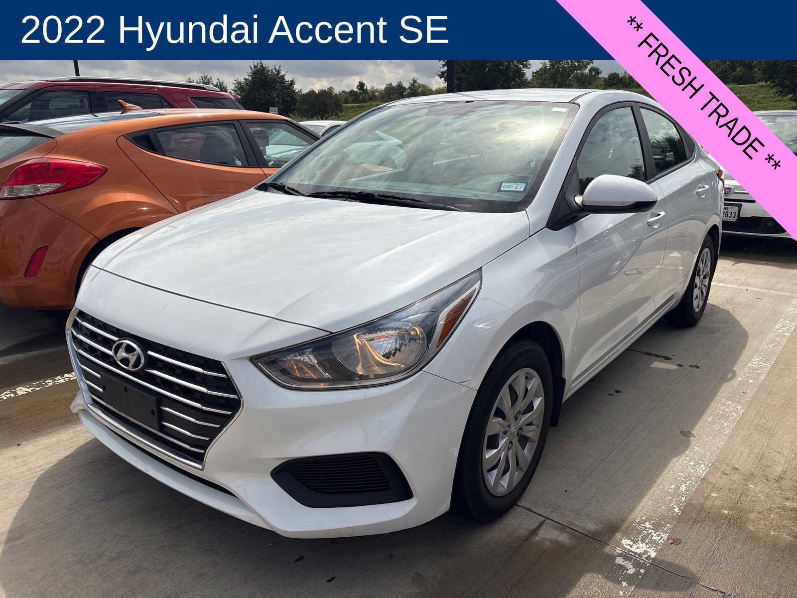 Used 2022 Hyundai Accent SE FWD image 1