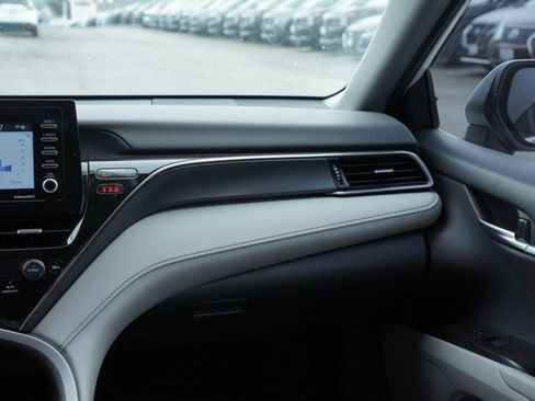 Used 2023 Toyota Camry SE image 20