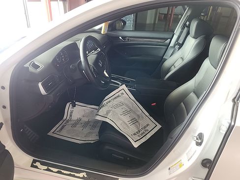 Used 2022 Honda Accord Sport image 8