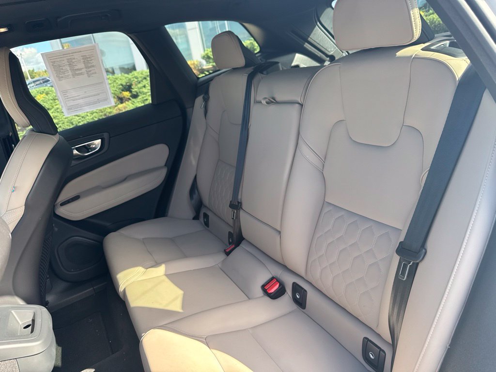 Used 2026 Volvo XC60 B5 Plus AWD/4WD image 23