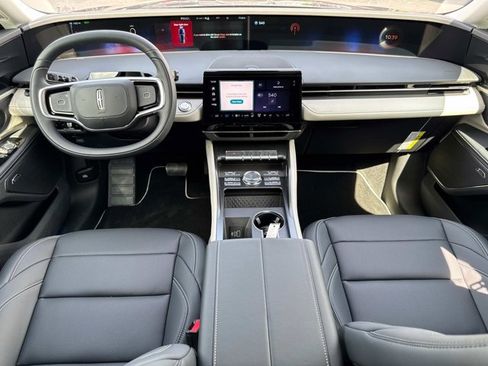 New 2025 Lincoln Nautilus Premier w/ Equipment Group 102A image 24