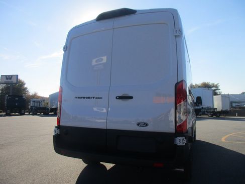 New 2026 Ford Transit 250 148 Medium Roof image 5