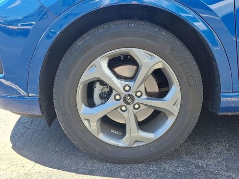 Certified 2023 Ford Escape ST-Line w/ Tech Pack #1 AWD/4WD image 5