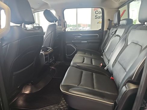 Used 2019 RAM 1500 Laramie AWD/4WD image 6