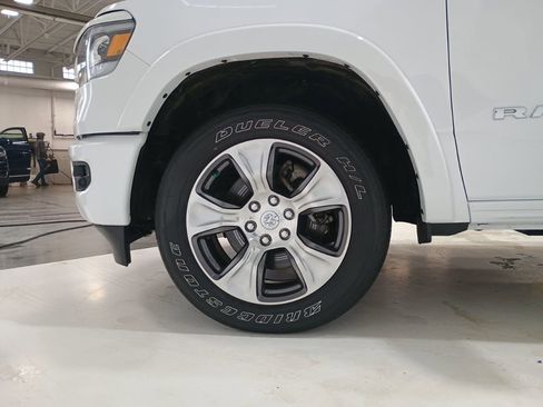 Used 2022 RAM 1500 Laramie w/ Sport Appearance Package AWD/4WD image 8