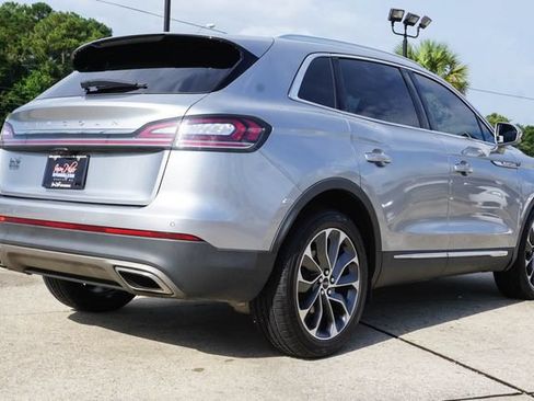 Used 2022 Lincoln Nautilus Reserve FWD image 4
