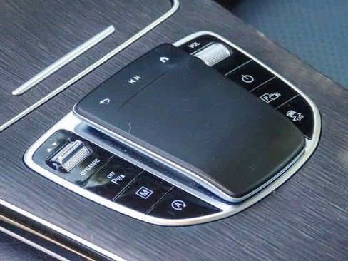 Certified 2022 Mercedes-Benz GLC 300 image 22