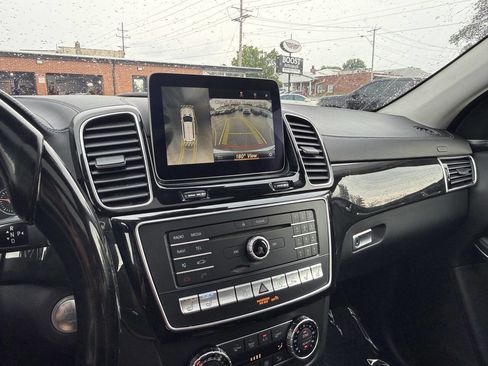 Used 2018 Mercedes-Benz GLS 550 4MATIC w/ Driver Assistance Package image 25