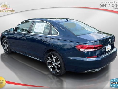 Used 2022 Volkswagen Passat 2.0T SE FWD image 3