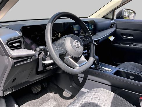 Used 2026 Nissan Kicks SV FWD image 17