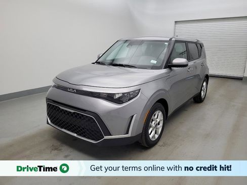 Used 2025 Kia Soul LX w/ LX Technology Package FWD image 1