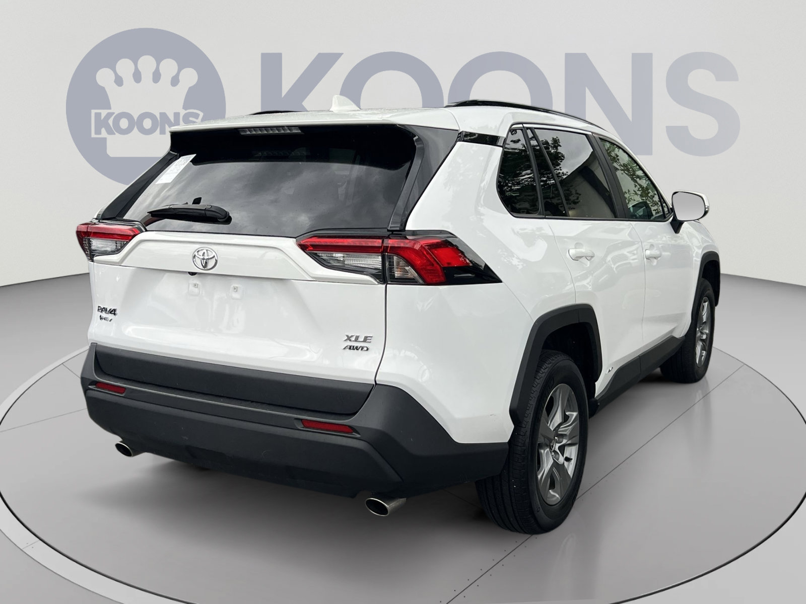 Used 2025 Toyota RAV4 XLE AWD/4WD image 7