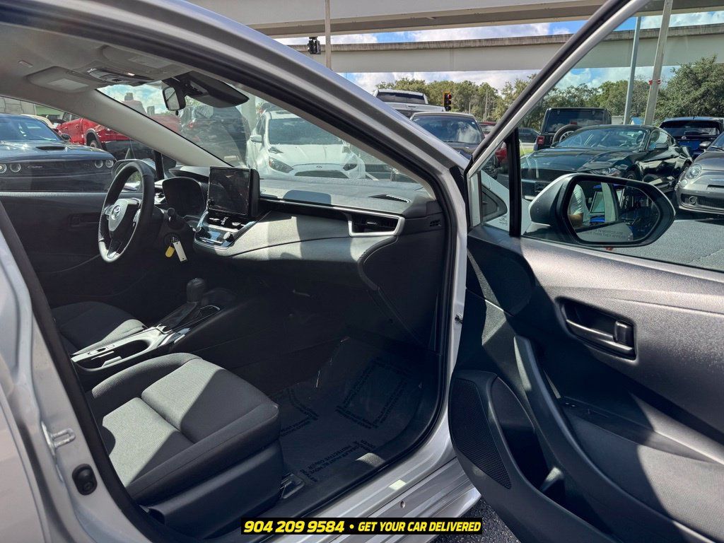 Used 2023 Toyota Corolla LE FWD image 33