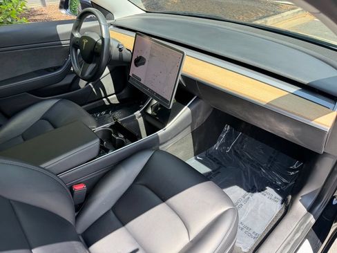 Used 2019 Tesla Model 3 Long Range AWD/4WD image 32