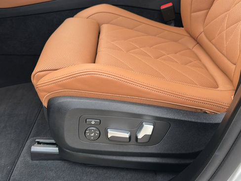 Certified 2025 BMW X5 xDrive40i w/ M Sport Package image 15