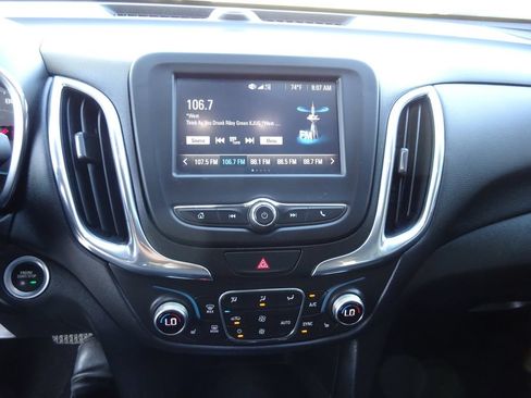 Certified 2018 Chevrolet Equinox LT FWD image 26
