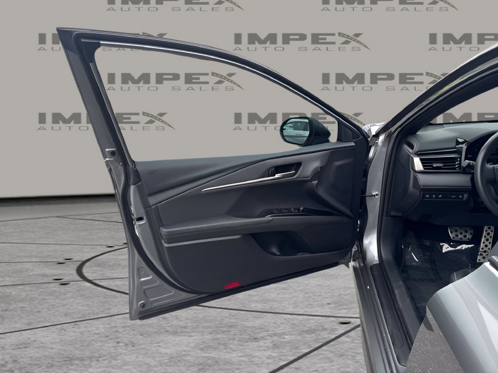 Used 2025 Toyota Camry SE FWD image 23