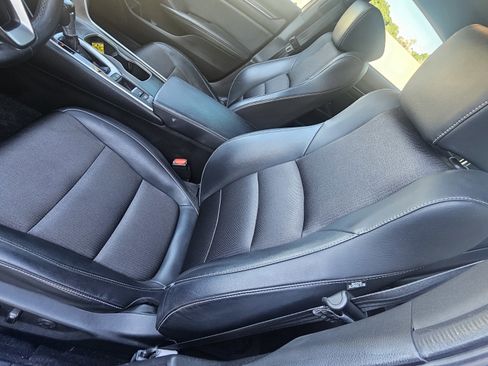 Used 2018 Honda Accord Sport image 9