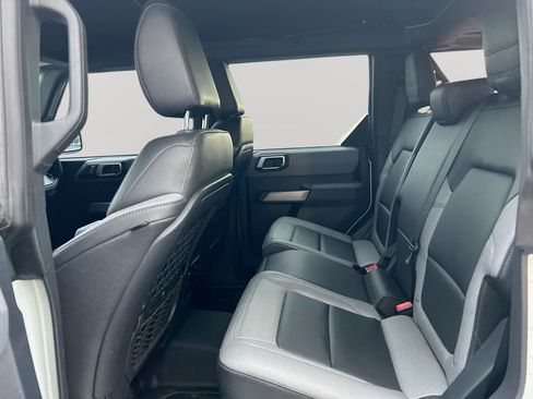 Used 2022 Ford Bronco Black Diamond w/ Sasquatch Package AWD/4WD image 22