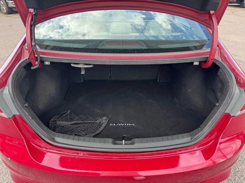 Used 2017 Hyundai Elantra Value Edition w/ Cargo Package image 40