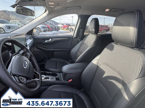 New 2026 Ford Escape SE w/ Class II Trailer Tow Package image 9