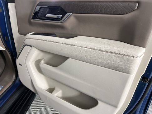 Used 2025 GMC Yukon Denali image 37