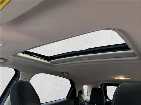 Used 2021 Ford EcoSport SE w/ SE Convenience Package FWD image 16