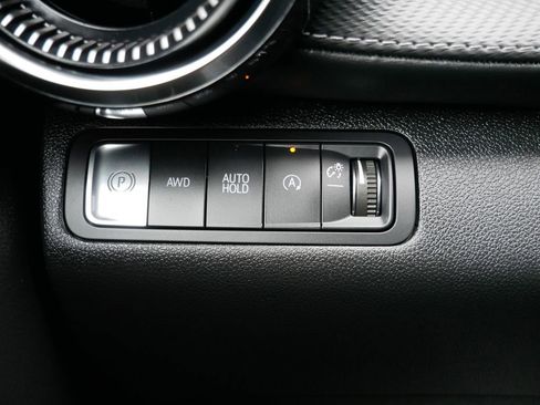 Used 2025 Chevrolet Equinox LT AWD/4WD image 28