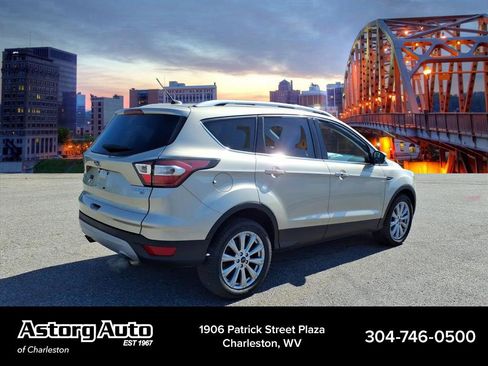 Used 2017 Ford Escape Titanium AWD/4WD image 3