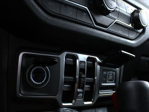 New 2026 Jeep Gladiator Sport image 28